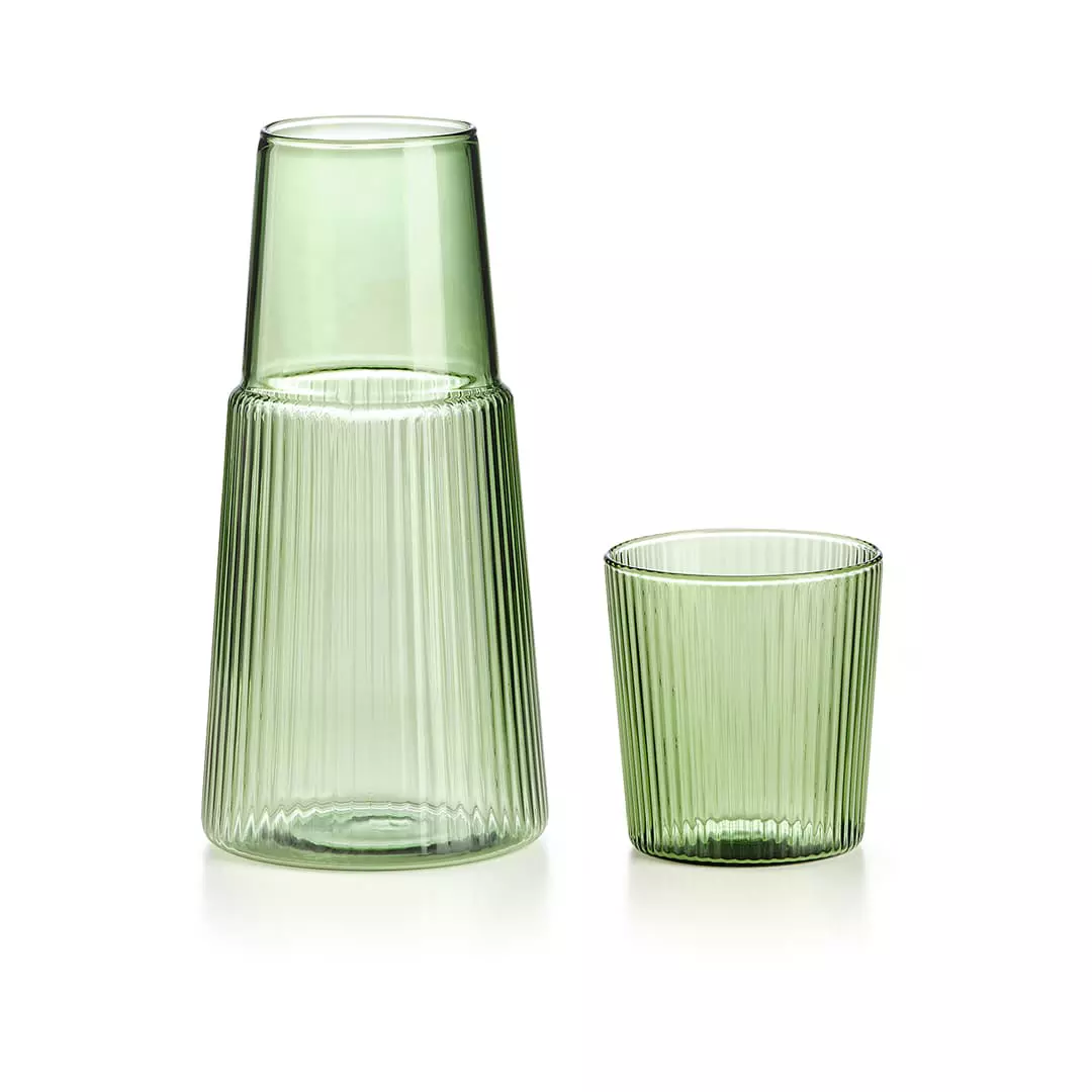 Narciso pleated carafe in borosilicate glass